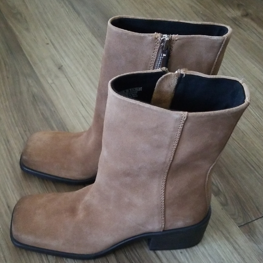 Zara Tan Suede Heeled Boots